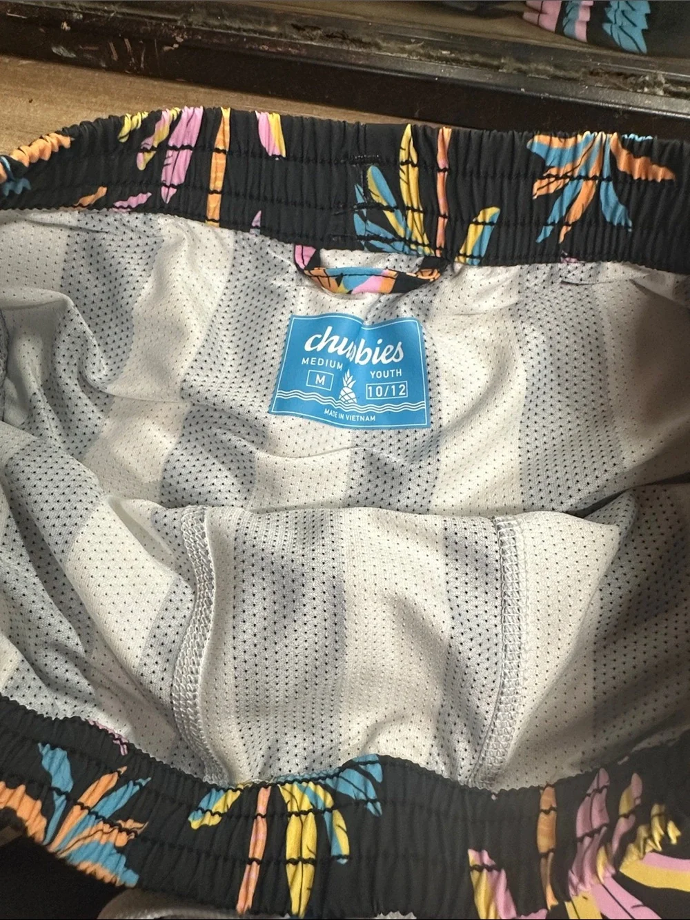 chubbies Kids Tropical Palm Swim Trunks - size 10/12